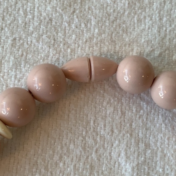 Avon swirl acrylic graduated beads twist hidden closure clasp vintage - Picture 3 of 7